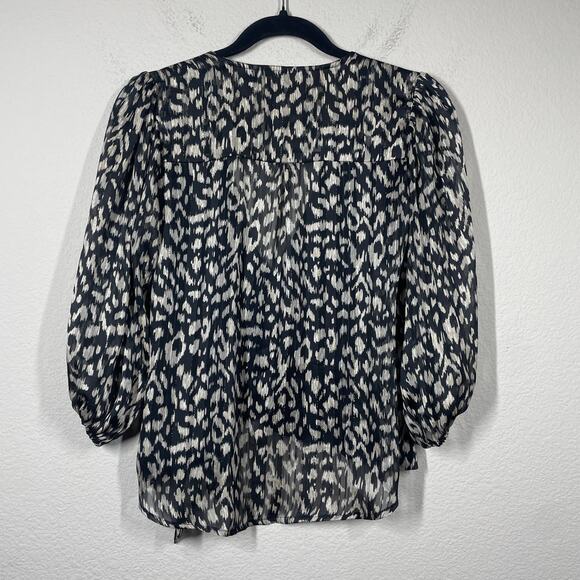 Veronica M Size XS Animal Print Wrap Top Blouse Tan Black Tie Side Long Sleeves - Picture 2 of 8